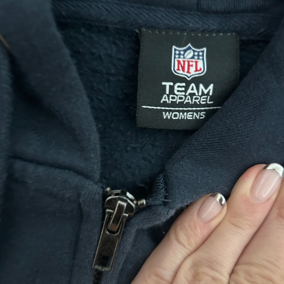 Women’s New England Patriots Hoodie Fitted Full-Zip Size Medium - Picture 4 of 6